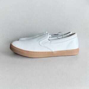 NWT Womens Slip-On Shoes 10 White Cushioned Boat Canvas Casual Sneakers Old Navy